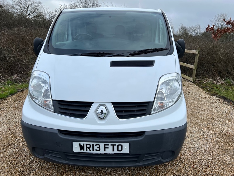 RENAULT TRAFIC