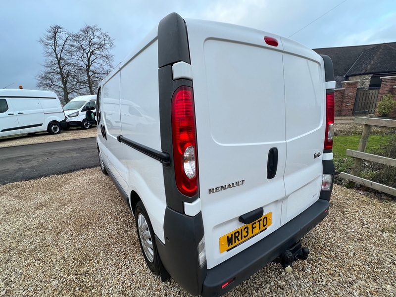 RENAULT TRAFIC