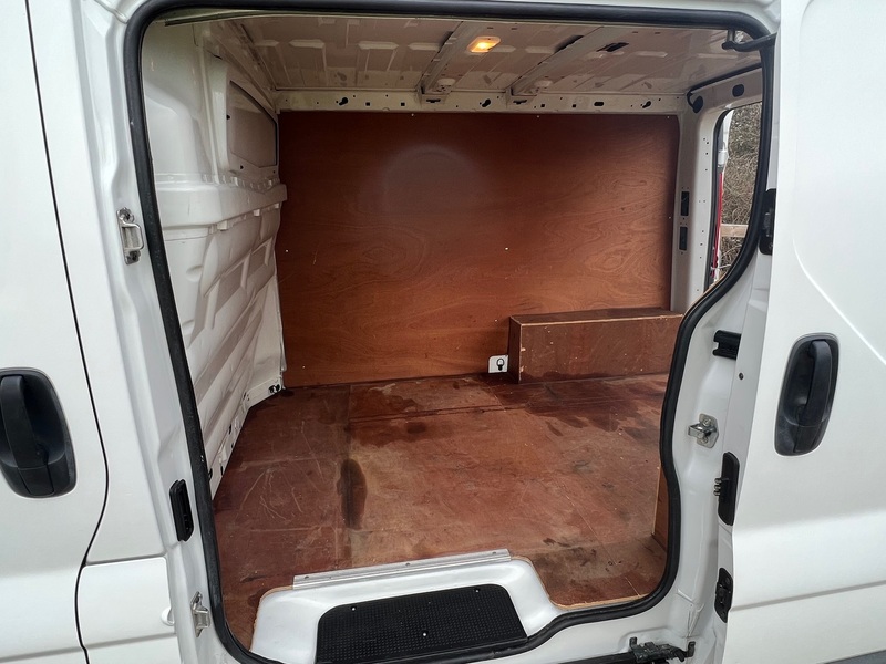 RENAULT TRAFIC