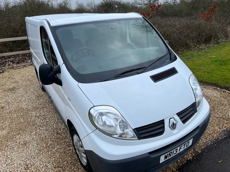 RENAULT TRAFIC