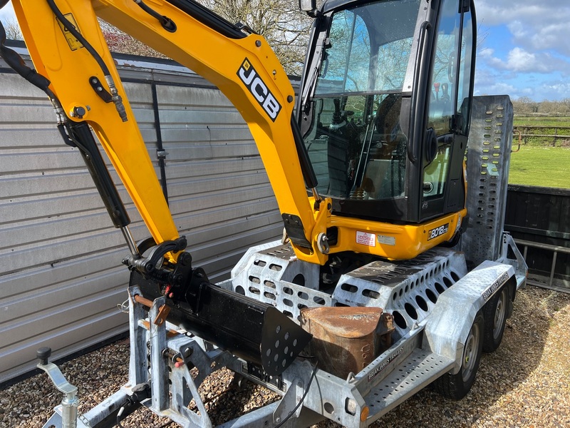 JCB 4CX