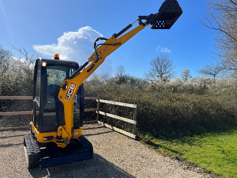 View JCB 4CX JCB 8018 CTC