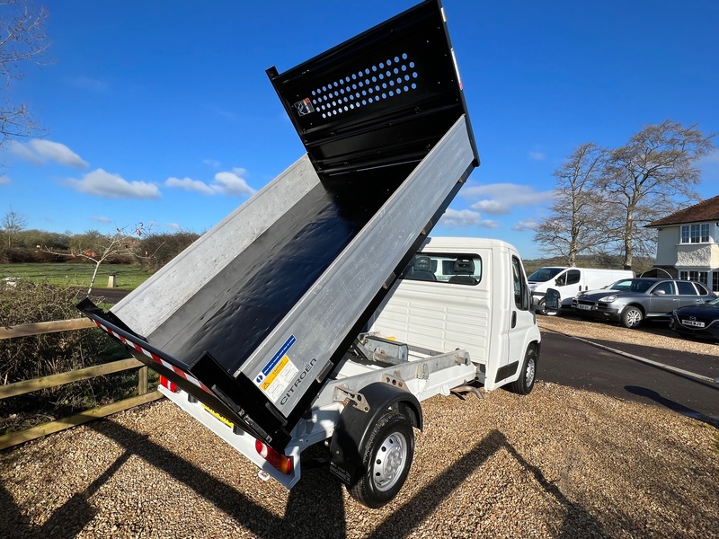 View CITROEN RELAY 35 L2 TIPPER BLUE HDI