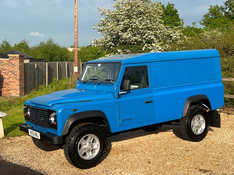 LAND ROVER DEFENDER 110