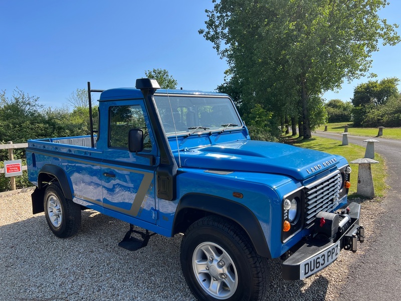 LAND ROVER DEFENDER 110