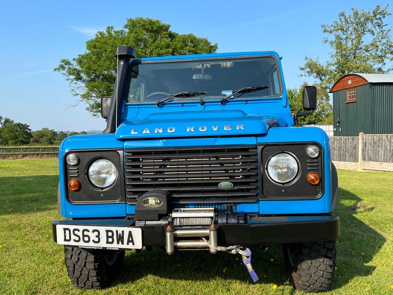 LAND ROVER DEFENDER 110