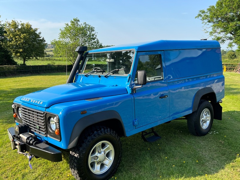 LAND ROVER DEFENDER 110