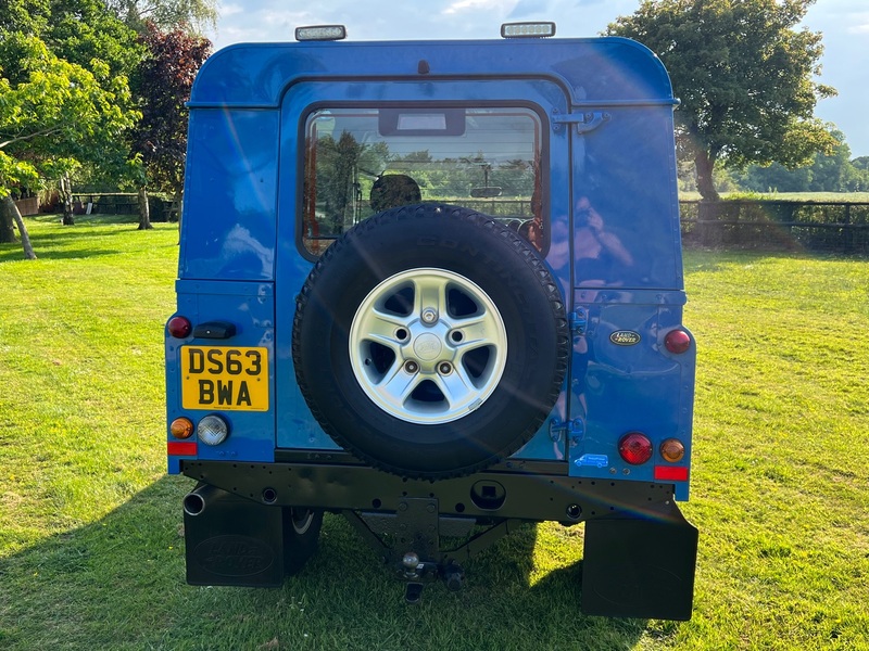 LAND ROVER DEFENDER 110